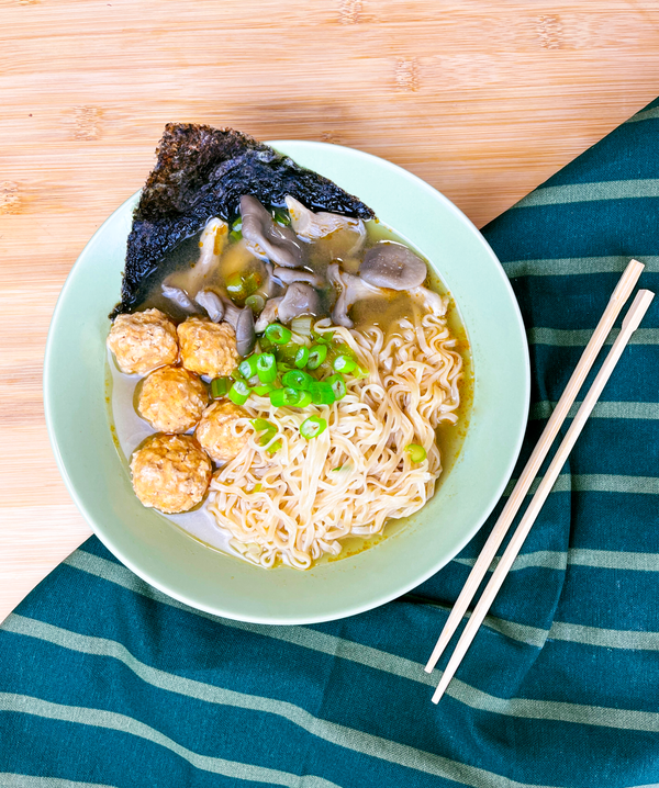Ramen di miso con Altro Polpette
