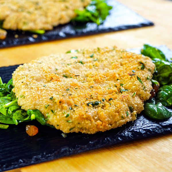 Altro Cotolette con Panatura Aromatizzata al Prezzemolo servite con Spinacino Fresco