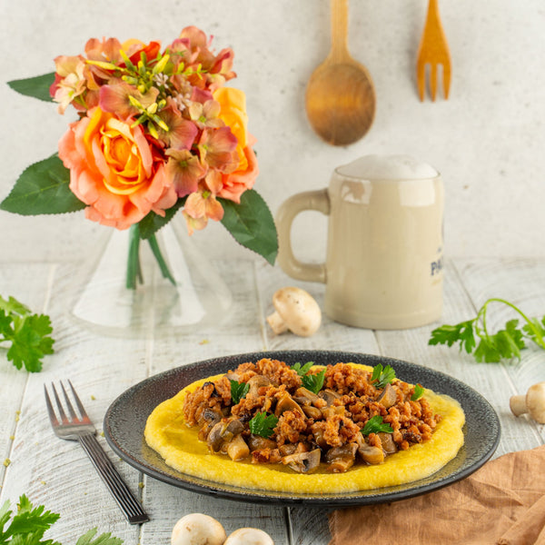 POLENTA CON FUNGHI, PORRO E ALTROSALSICCE